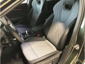Skoda Octavia Combi 2.0 TDI DSG Sportline Matrix AHK Navi CarPlay HUD 19 Zoll