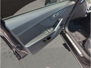 Audi Q2 S-Line 35TFSI S-Tr. Navi Rückfahrkamera