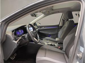 Volkswagen Golf VIII 2.0 TDI Active IQLight ACC AHK AUT HUD