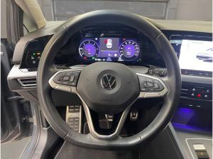 Volkswagen Golf VIII 2.0 TDI Active IQLight ACC AHK AUT HUD