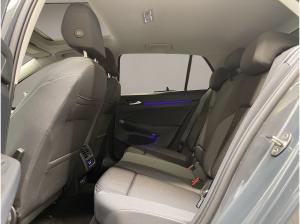 Volkswagen Golf VIII 2.0 TDI Active IQLight ACC AHK AUT HUD