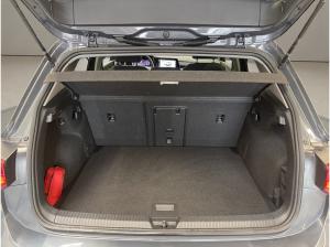 Volkswagen Golf VIII 2.0 TDI Active IQLight ACC AHK AUT HUD