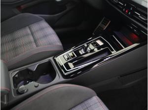 Volkswagen Golf VIII 2.0 TSI GTI DSG+MATRIX+RFK+ACC+PDC+NAV
