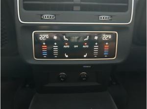 Audi RS Q8 performance *-22% RS//Offensive*