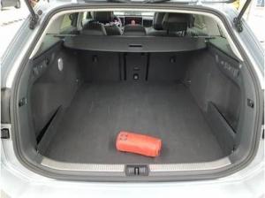 Volkswagen Passat Variant 1.5 eTSI DSG Business DAB+ IQDrive Navi AreaView FrontAssist TravelAssist TrailerAssist AHK