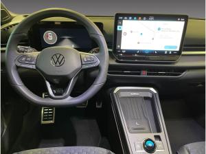 Volkswagen T-Roc 1.5 eTSI DSG R-Line Pano AHK Black Style