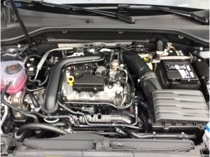 Audi Q2 advanced 30 TFSI Schaltgetriebe