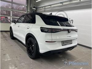 Volkswagen T-Roc TSI DSG R-LINE/BLACK AHK+NAVI+AREA+YORK+36