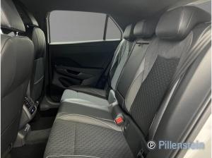 Volkswagen T-Roc TSI DSG R-LINE/BLACK AHK+NAVI+AREA+YORK+36