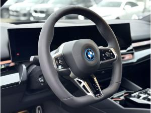 BMW i5 xDrive40 Limousine M Sport Pro Head-Up DAB