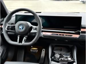BMW i5 xDrive40 Limousine M Sport Pro Head-Up DAB