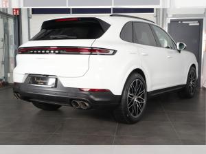 Porsche Cayenne V8 Benziner PANORAMA LUFT AHK TOP 1.H KD NEU