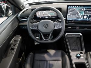 Volkswagen T-Roc R-Line 1.5 l eTSI OPF DSG Pano R-Line AHK