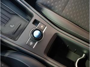 Volkswagen T-Roc R-Line 1.5 l eTSI OPF DSG Pano Kam.