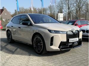 BMW ix M70 xDrive //SkyLounge B&W AHK AC-LadenProf