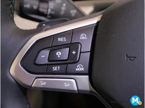 Volkswagen Passat Elegance 1.5 eHybrid 6-Gang-DSG Navi AHK