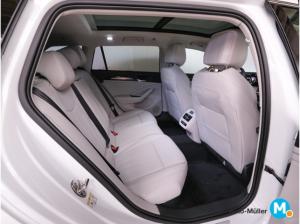 Volkswagen Passat Elegance 1.5 eHybrid 6-Gang-DSG Navi AHK