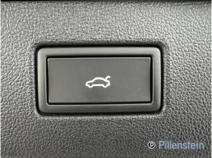 Volkswagen T-Roc TSI DSG R-LINE/BLACK AHK+NAVI+HUD+AREA+MAT