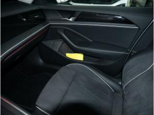 Volkswagen Passat Variant 1.5 TSI eHybrid Business AHK DCC Head-UP