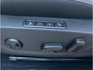 Skoda Octavia Combi RS 2.0TSI MATRIX.TravelA.eHECK.NAV.360°.AHK.SHZ.SmartLink.KESSY.MEMORY.MA