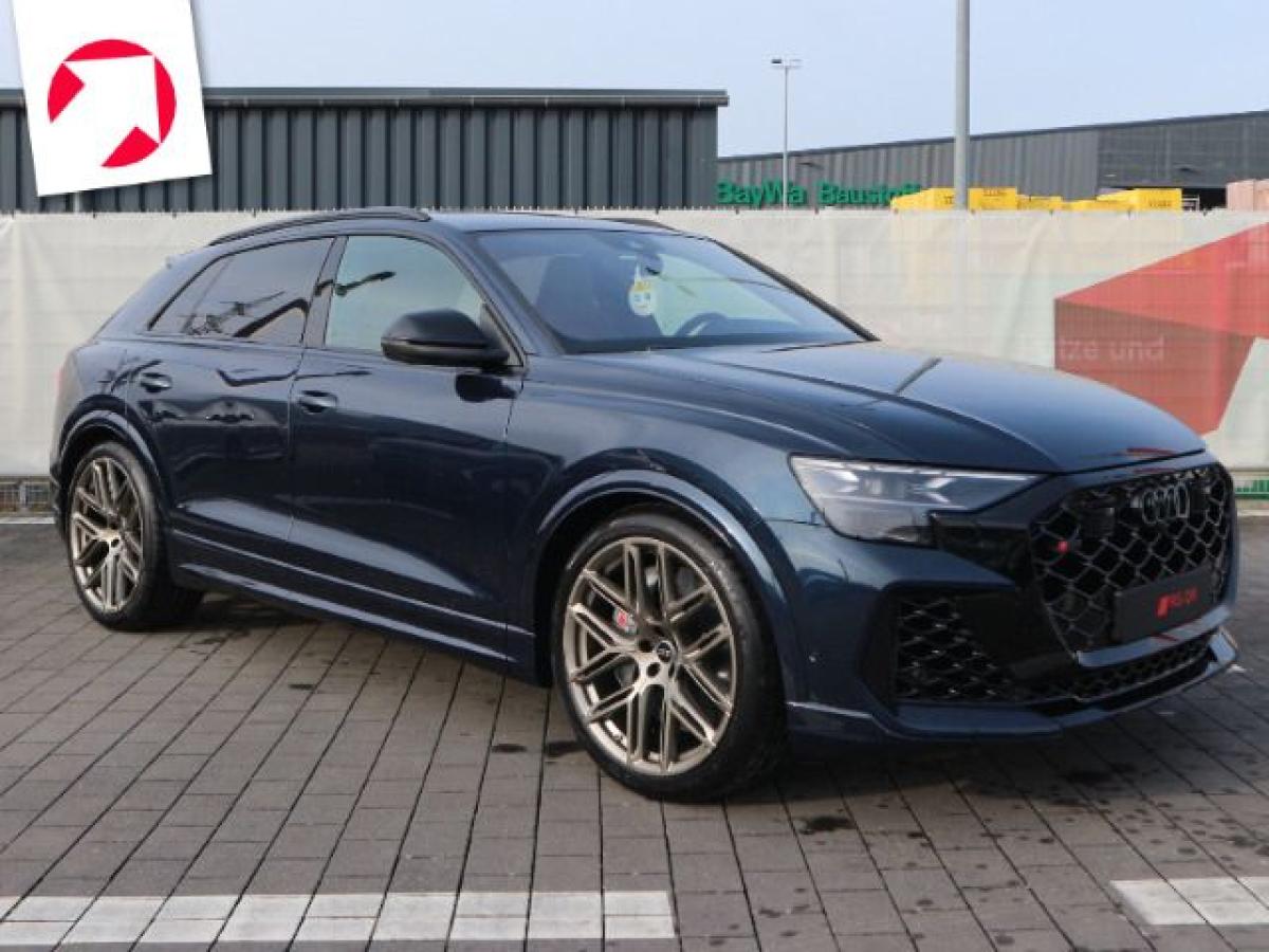 Audi RS Q8 SUV performance tiptronic*PANO*AHK*MEMORY*