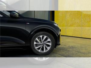 Audi Q6 e-tron S-Line Exterieur + Interieur, PanoDach, AHK, Sportsitze Plus, u.v.m.