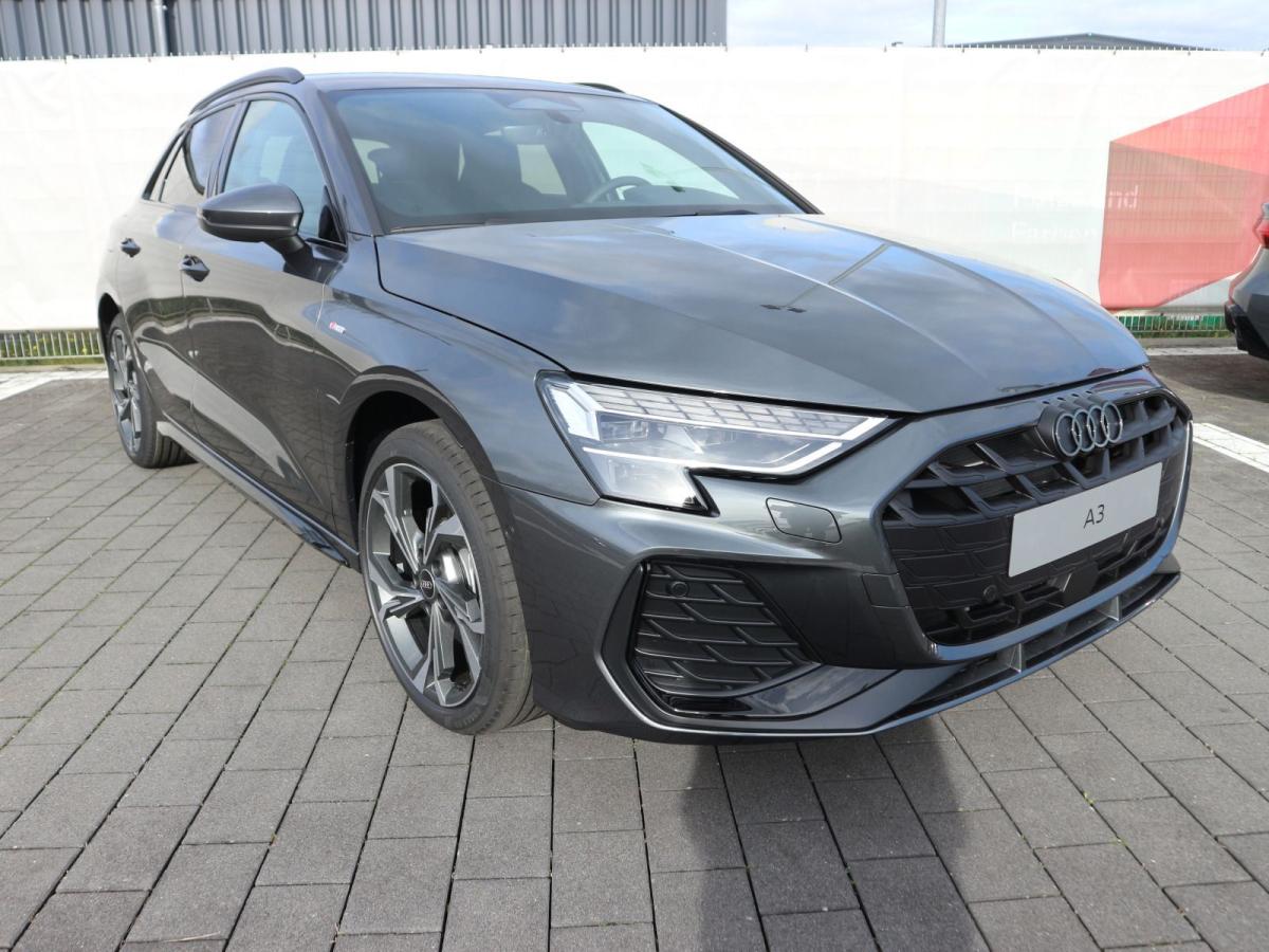 Audi A3 Sportback S line TFSI e S tronic*0,5%*AHK*ACC