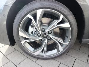 Audi A3 Sportback S line TFSI e S tronic*0,5%*AHK*ACC