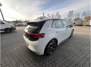 Volkswagen ID.3 Pure Performance Ganzjahresreifen+NAVI+LED