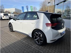 Volkswagen ID.3 Pure Performance Ganzjahresreifen+NAVI+LED
