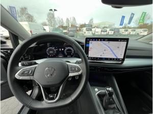 Volkswagen Golf VIII 1.5 TSI GJR+NAVI+AHK+PDC+SHZ+LED