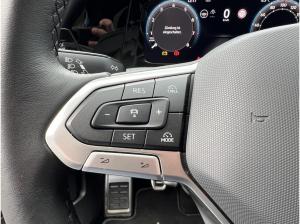 Volkswagen Golf VIII 1.5 TSI GJR+NAVI+AHK+PDC+SHZ+LED
