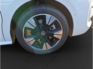 Volkswagen T7 Multivan Lang Edition Leder Pano AHK DCC Head-Up