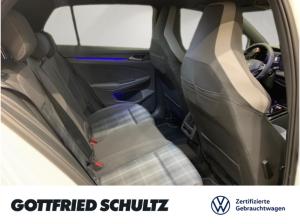 Volkswagen Golf VIII GTD DSG NAVI SITZHEIZUNG EINPARKHILFE LED