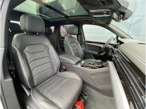 Volkswagen Touareg 3.0 TSI eHybrid 0,5% Elegance 4M MATRIX AHK LUFT