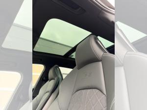 Audi RS4 Avant 4.0 TFSI - Matrix+B&O+Pano+HuD+Navi+ACC