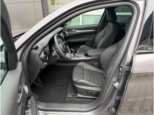 Alfa Romeo Stelvio 2.0 Turbo 16V Q4 AT Veloce Abholung Mannheim