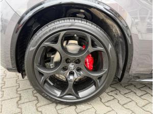 Alfa Romeo Stelvio 2.0 Turbo 16V Q4 AT Veloce Abholung Mannheim