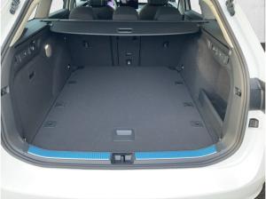 Skoda Superb Combi Selection 2.0 TDI NAVI AHK ACC LED