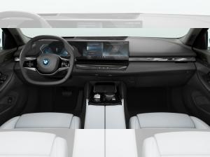BMW i5 eDrive40 Touring - Pano, Autob.ass., 360° Kamera, Memory