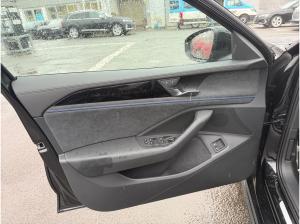 Volkswagen Passat R-Line "Signature" 1.5 eHybrid DSG !! voll !! *Pano*AHK*WKR*