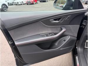 Audi RS Q8 SUV tiptr. Dynamikp. plus Keramik 305 HUD Matrix Pano Memory AHK SHZ ACC