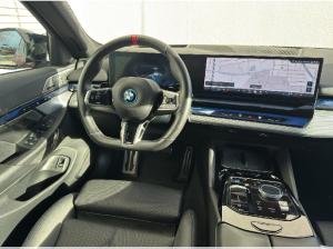 BMW i5 M60 xDrive /Pano/Autobahnassistent/B&W