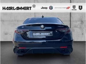 Alfa Romeo Giulia Intensa Q4 2.0 PDC+KAMERA+CARPLAY+SHZ