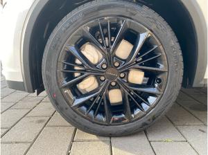 LYNK & Co 01 PHEV More - ALLE FARBEN P