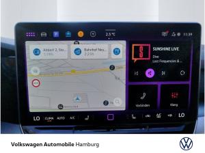 Volkswagen Golf VIII 2.0TDI DSG AHK Kamera Navi Sitzheizung