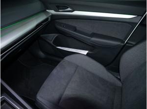 Volkswagen Golf VIII 1.5 TSI eHybrid 5J-Garantie AHK Kamera