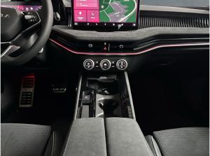 Skoda Superb SPORTLINE 2.0TSI DSG 4x4+AHK+NAVI+ACC+DCC