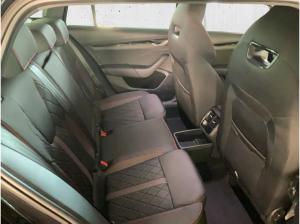 Skoda Octavia Combi RS 2.0 TSI HUD NAVI MATRIX-LED AHK