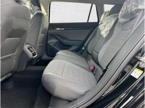 Skoda Superb Combi Selection 1.5 TSI AHK Navi DigiCock